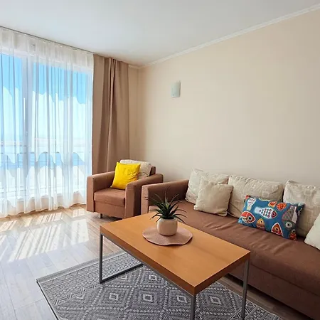 Apartman Beachfront - Sea & Pool Views - C205 *