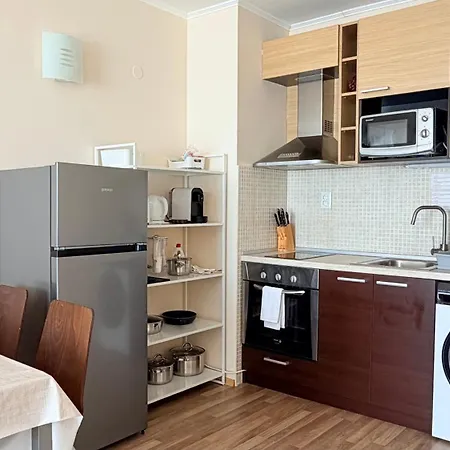 Beachfront - Sea & Pool Views - C205 Apartman *