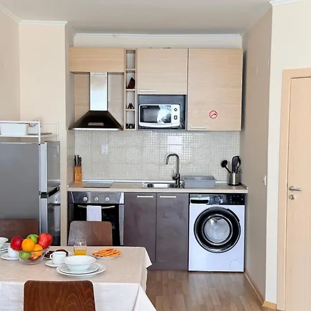 Apartman Beachfront - Sea & Pool Views - C205 Obzor