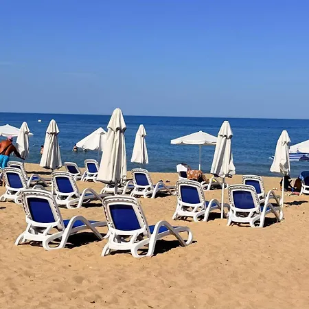 Beachfront - Sea & Pool Views - C205 Apartman
