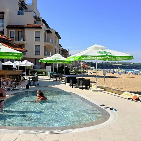 Beachfront - Sea & Pool Views - C205 Apartman