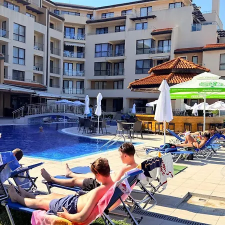 Beachfront - Sea & Pool Views - C205 Apartman *